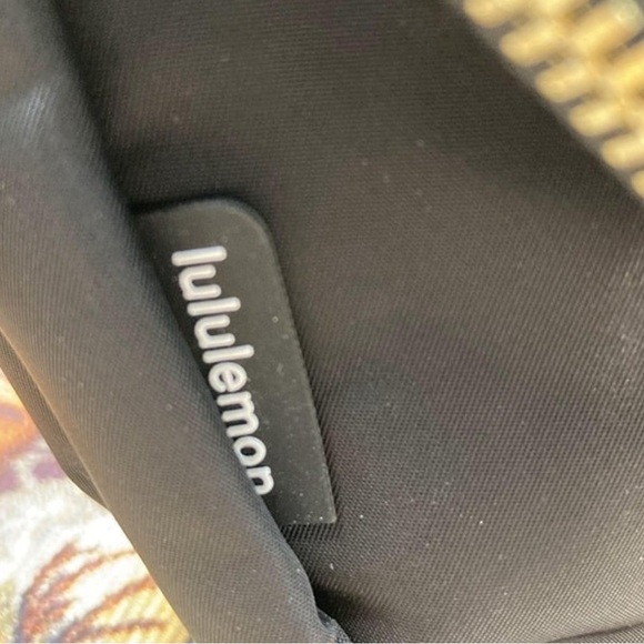 Lululemon All Night Festival Bag 5L Gold Hardware NWT - Picture 6 of 6